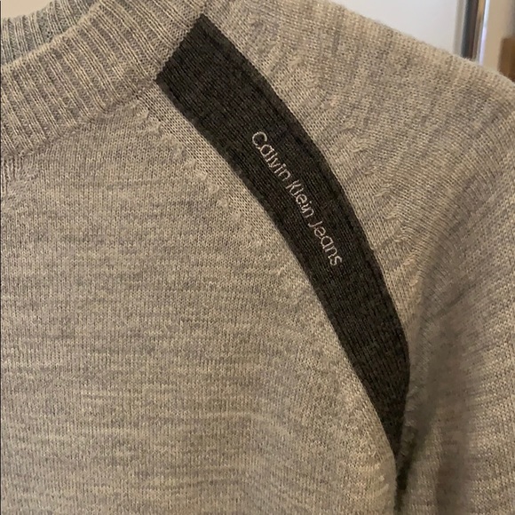 Calvin Klein sweater - Picture 5 of 5